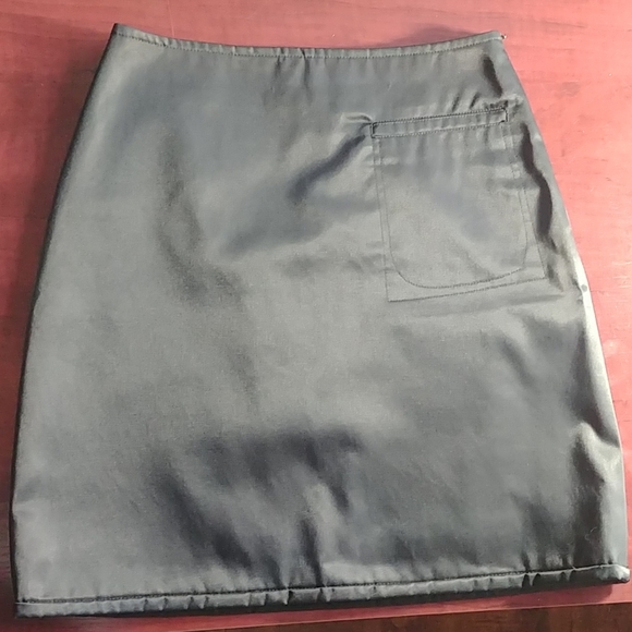 Versa ...mini skirt - Picture 4 of 8